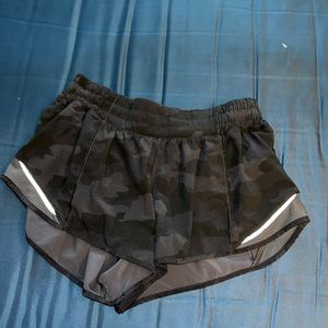 hotty hot camo shorts